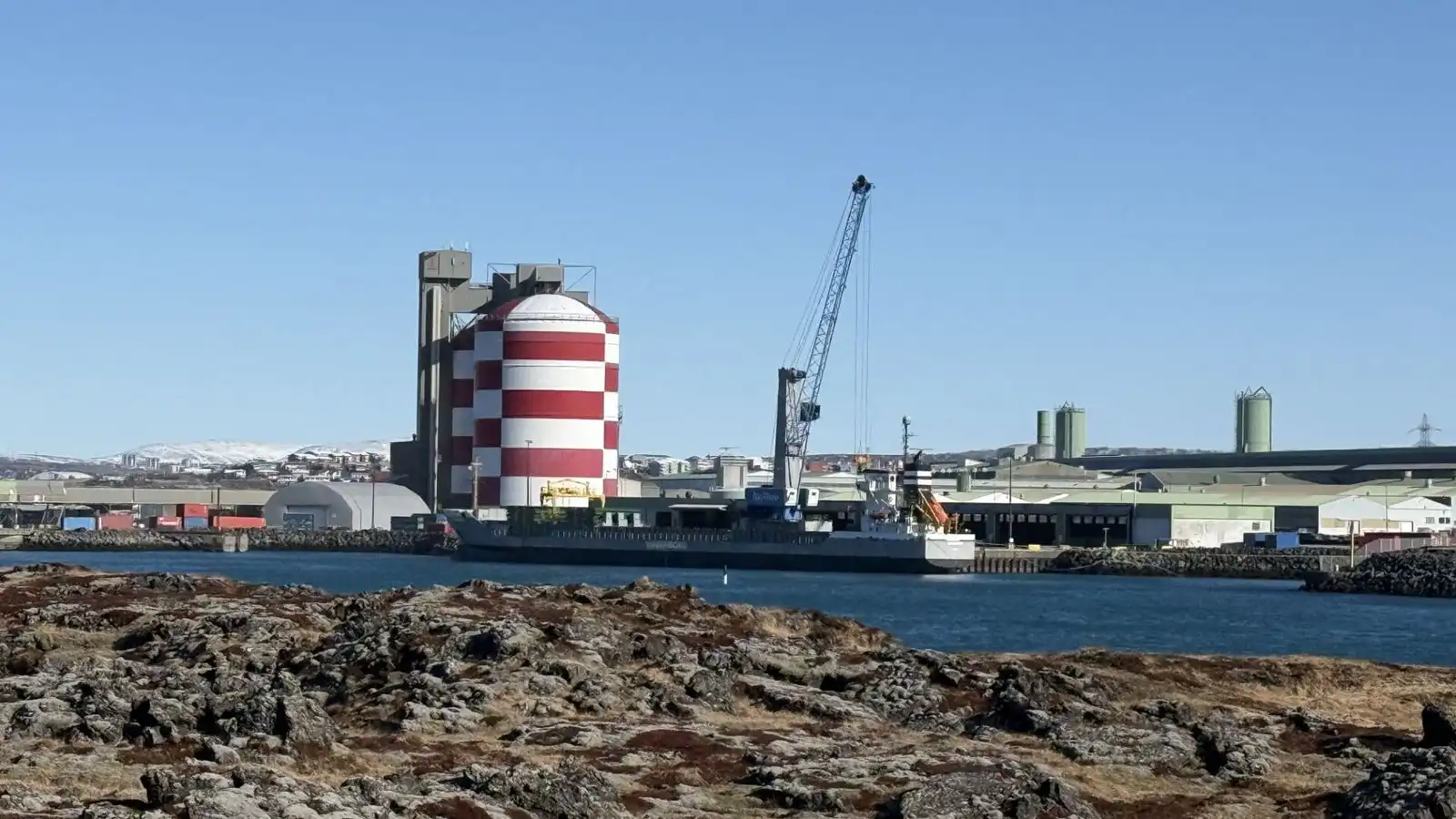 Dæmdur morðingi grunaður í Straumsvíkurmálinu - Vísir