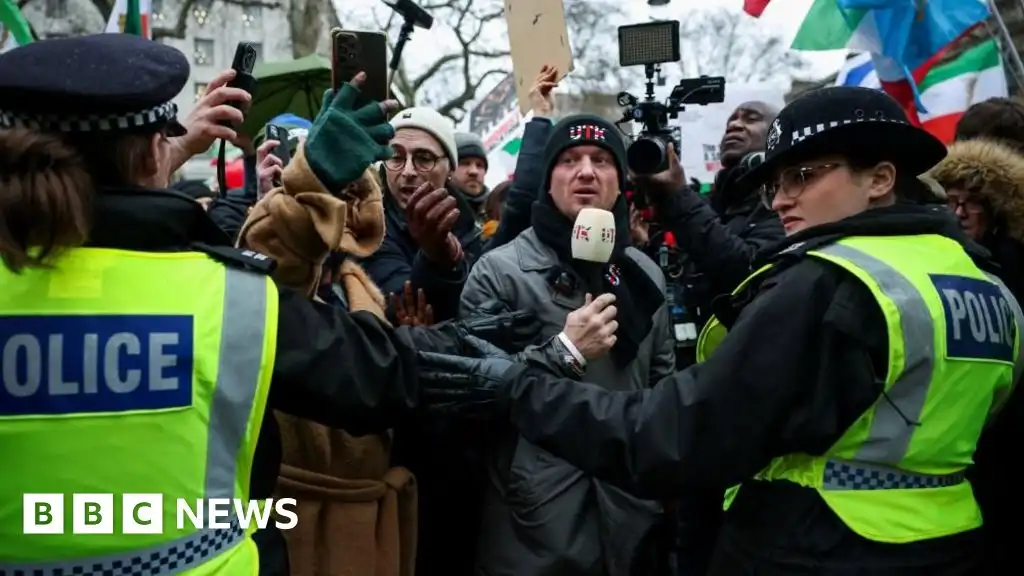 Eleven 'far-right agitators' banned from UK ahead of rally, PM says