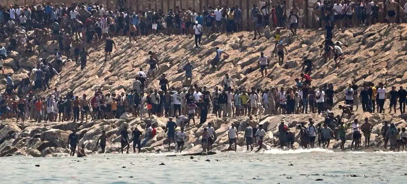 Félag spænskra lögreglumanna segir kynferðisbrot daglegt brauð í Ceuta – Vargöld ríkir í borginni
