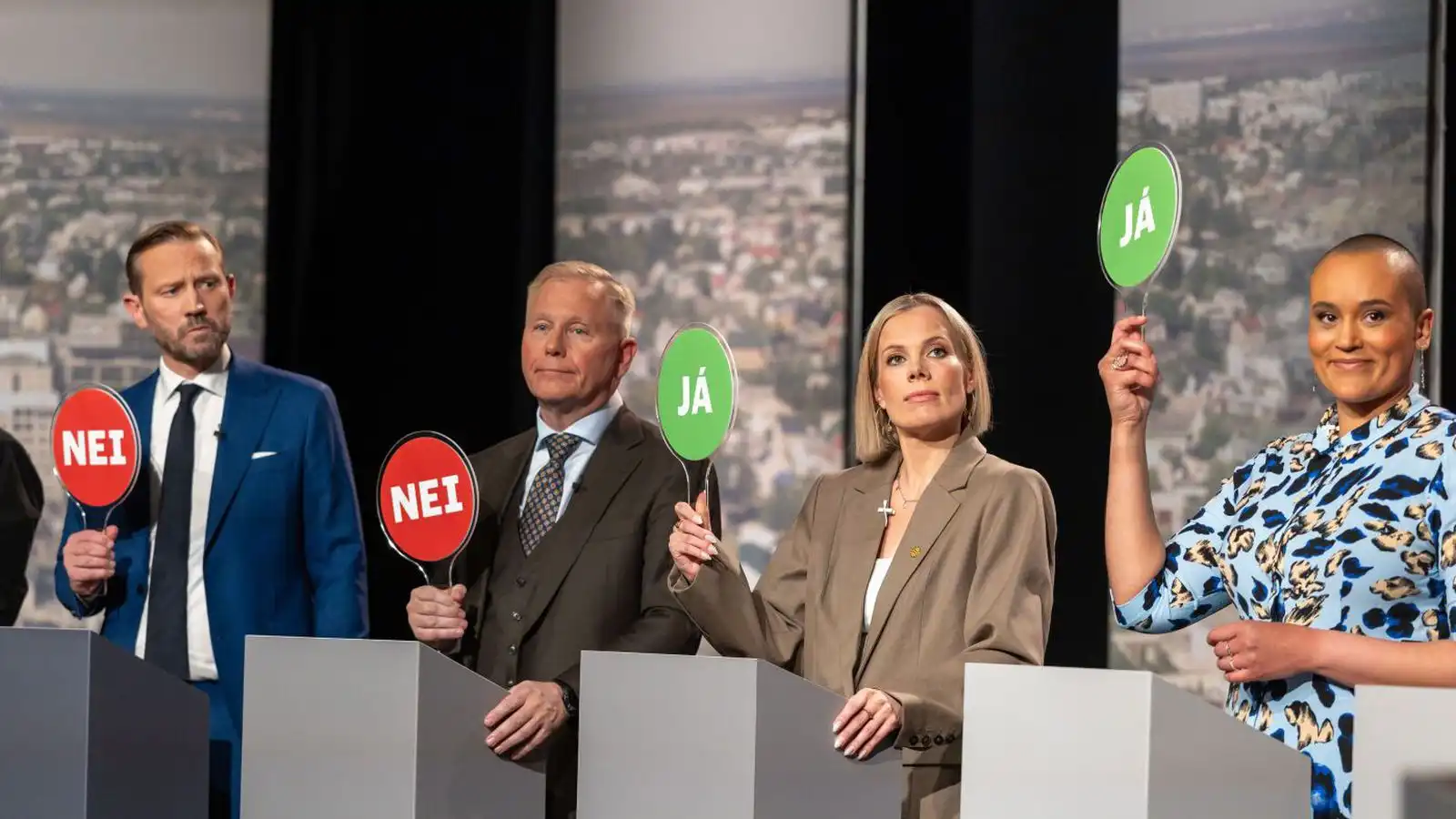 Hníf­jafnt til hægri og vinstri - Vísir