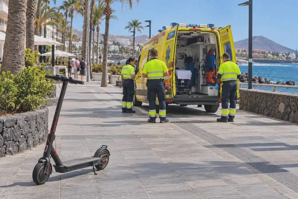 Pedestrian injured after being hit by electric scooter in Tenerife