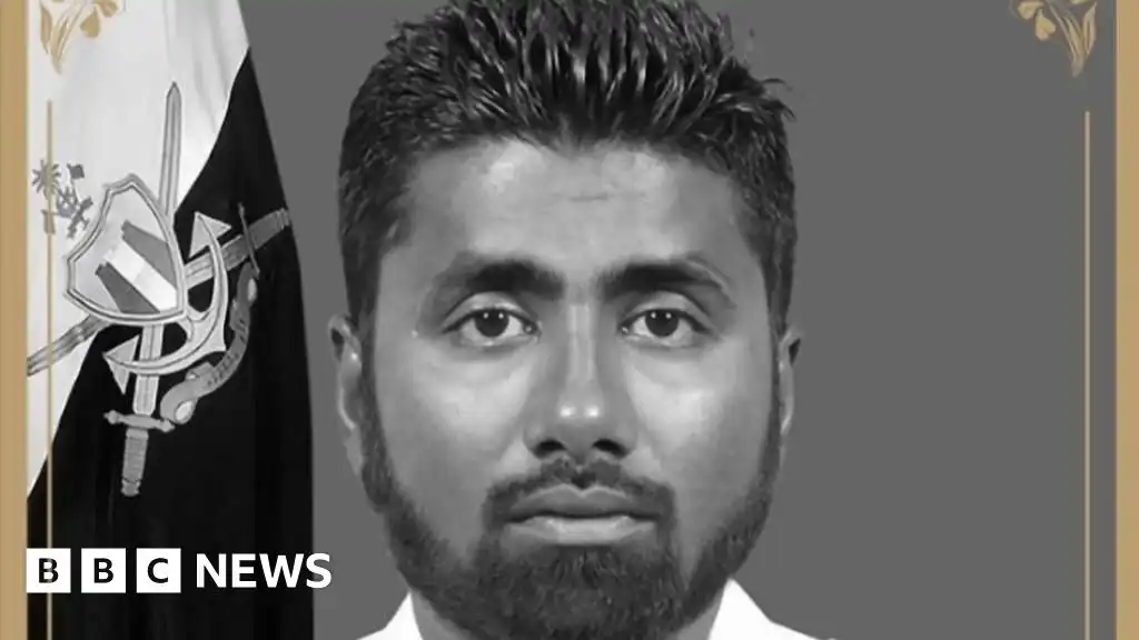 Rescue diver dies during search for bodies of Italians who drowned in Maldives caves