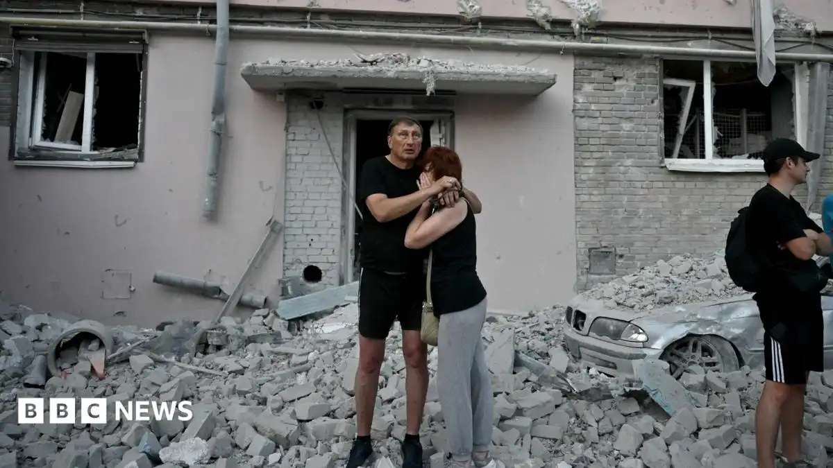 Russia launches deadly large-scale missile strikes on Kyiv