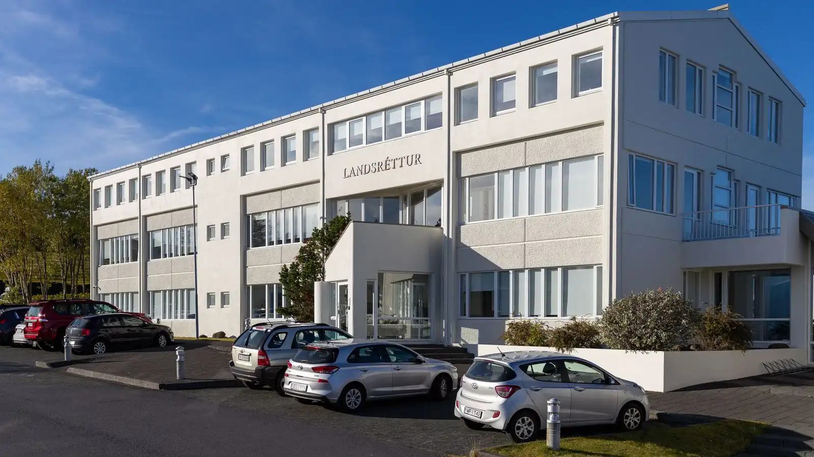 Vaknaði ótta­sleginn með sex ósvöruð sím­töl frá Matthíasi og þrjár milljónir á reikningnum - Vísir
