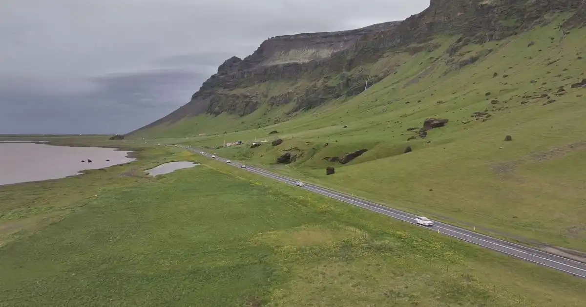 Varasamur vindur á Suðurlandi á morgun