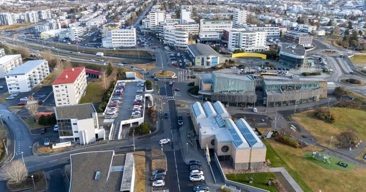Vegavinna við Hamraborg fram til 20. júlí